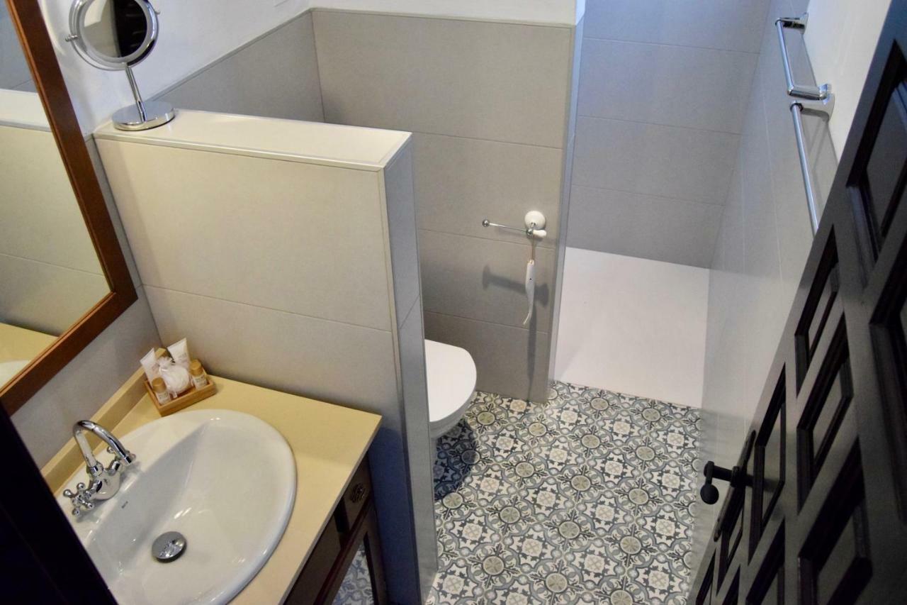 B&B And Apartments Cortijo La Zapatera Canillas de Aceituno ภายนอก รูปภาพ