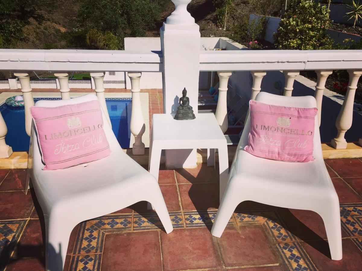 B&B And Apartments Cortijo La Zapatera Canillas de Aceituno ภายนอก รูปภาพ